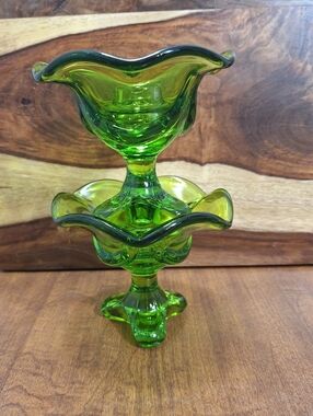 Vtg MCM Pair Of Viking Avocado Green Glass Footed Taper Candlestick Holders 4 In